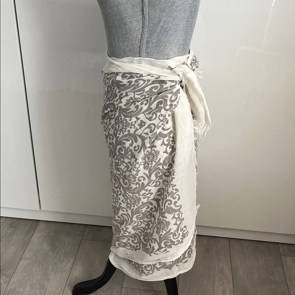 GIORGIO PASSIGATTI Italian Large Cream Taupe Pattern Scarf 27x82 - Picture 9 of 9